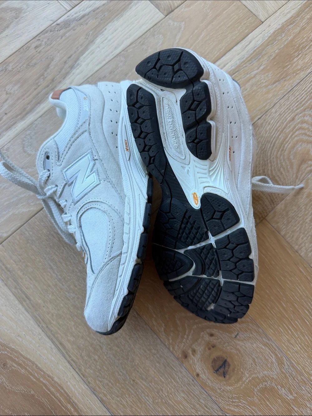 New Balance Women's Off-White and Tan Sneakers